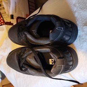 Nike's men's size 13. Black